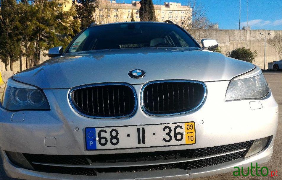 2009' BMW 520 Touring photo #4