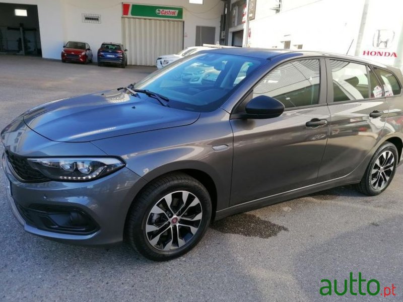 2021' Fiat Tipo Station Wagon photo #5