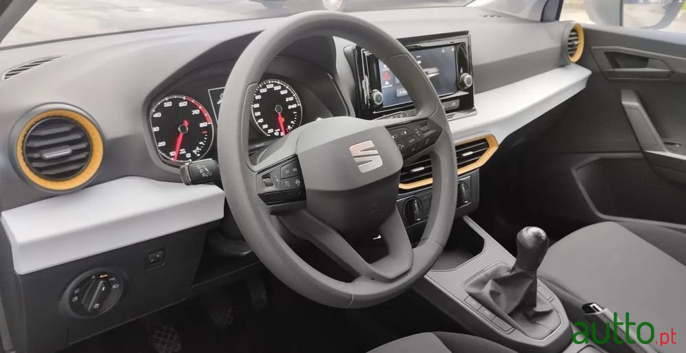 2022' SEAT Ibiza 1.0 Ecotsi Style photo #4