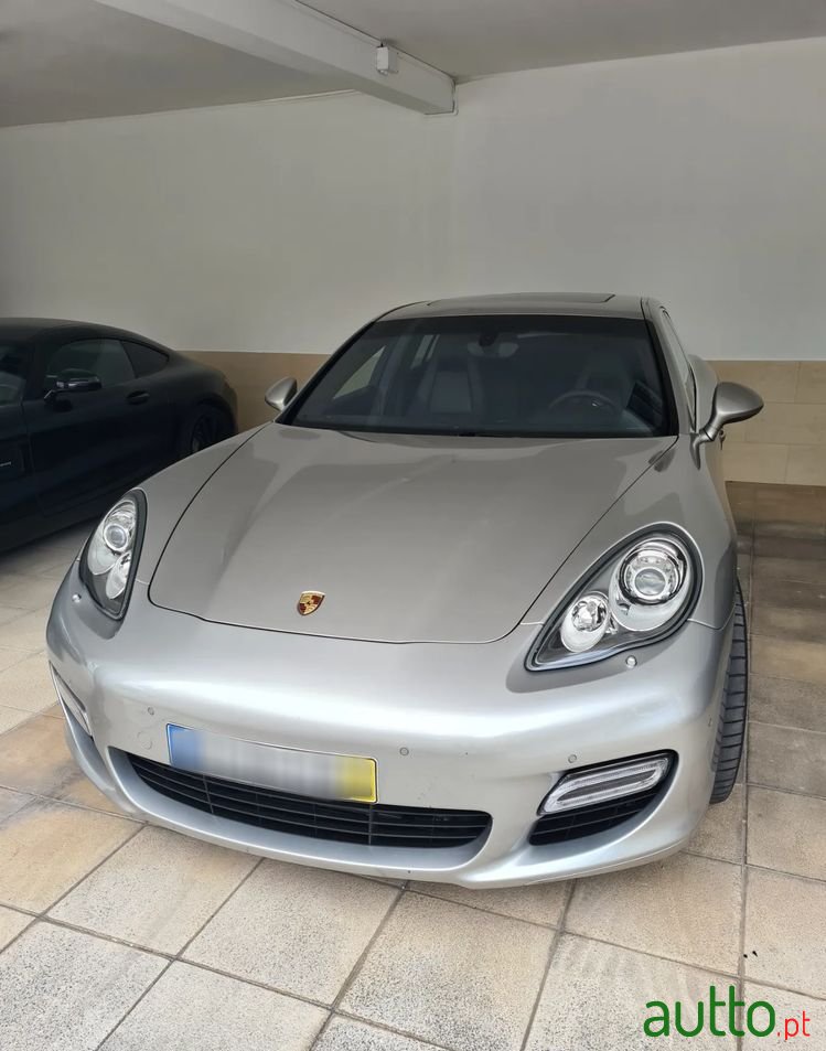 2010' Porsche Panamera Turbo Pdk photo #1