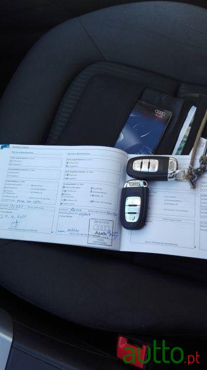 2009' Audi A4 2.0 TDi Exclusive photo #2