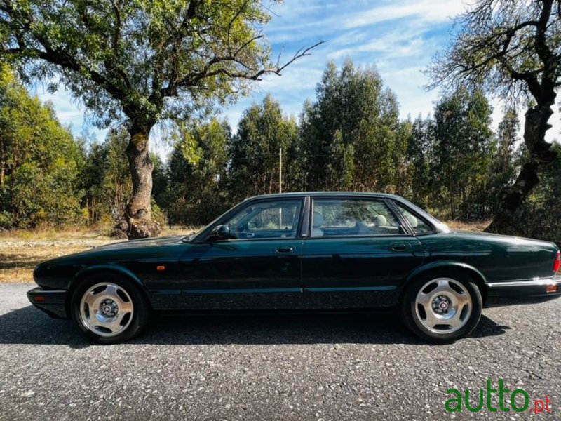 1997' Jaguar XJR photo #4