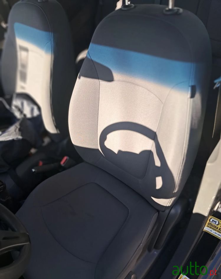 2010' Chevrolet Spark 1.0 L photo #6