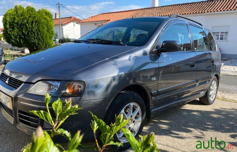 2003' Mitsubishi Space Star photo #2