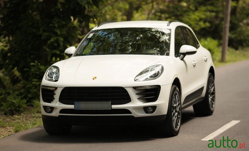 2015' Porsche Macan S photo #1