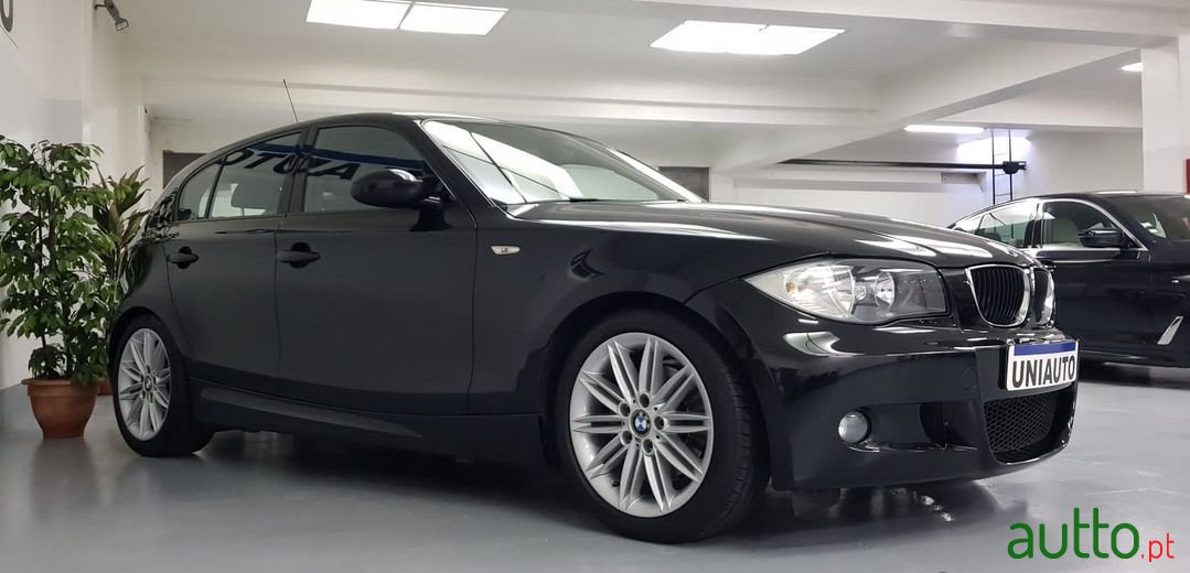 2009' BMW 120 photo #3