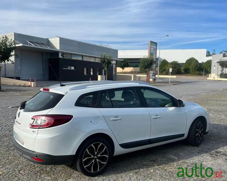 2012' Renault Megane Sport Tourer photo #5