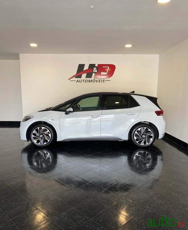 2023' Volkswagen ID.3 photo #2