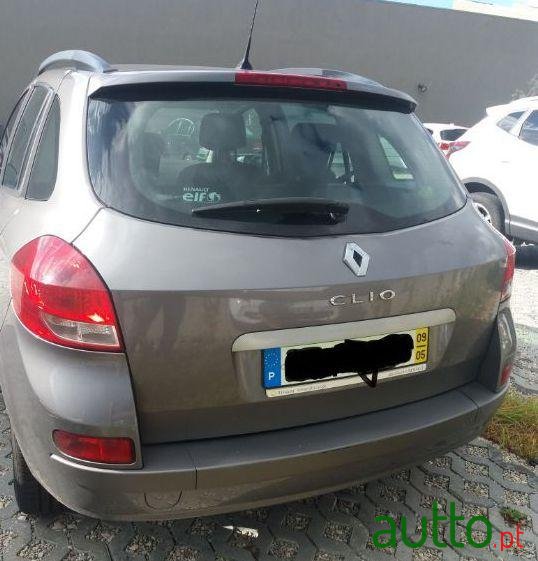 2009' Renault Clio Break photo #1