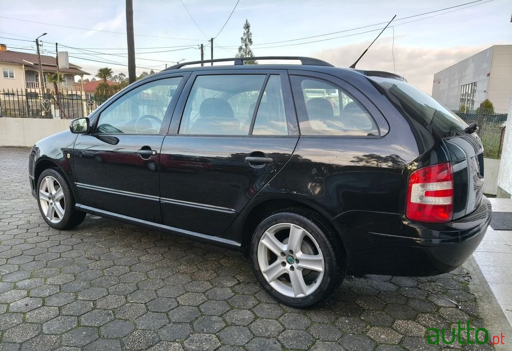 2007' Skoda Fabia Break photo #3