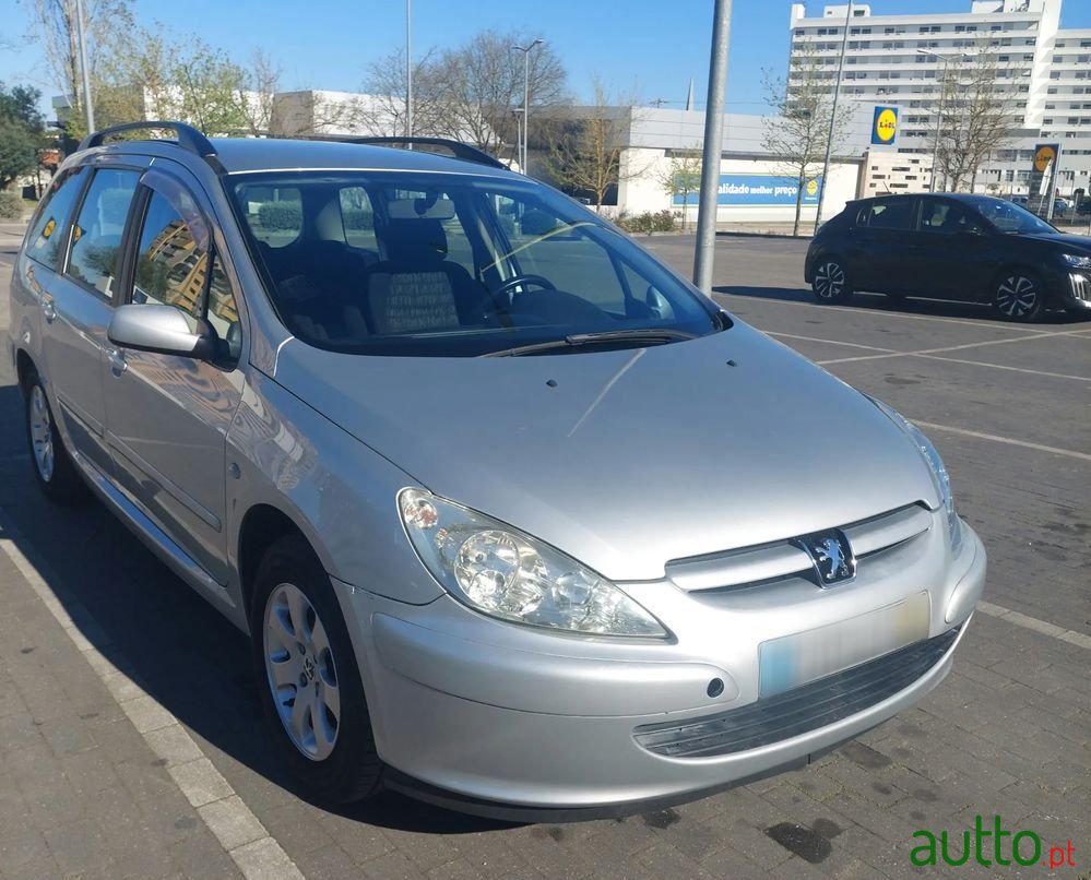 2004' Peugeot 307 Break photo #5