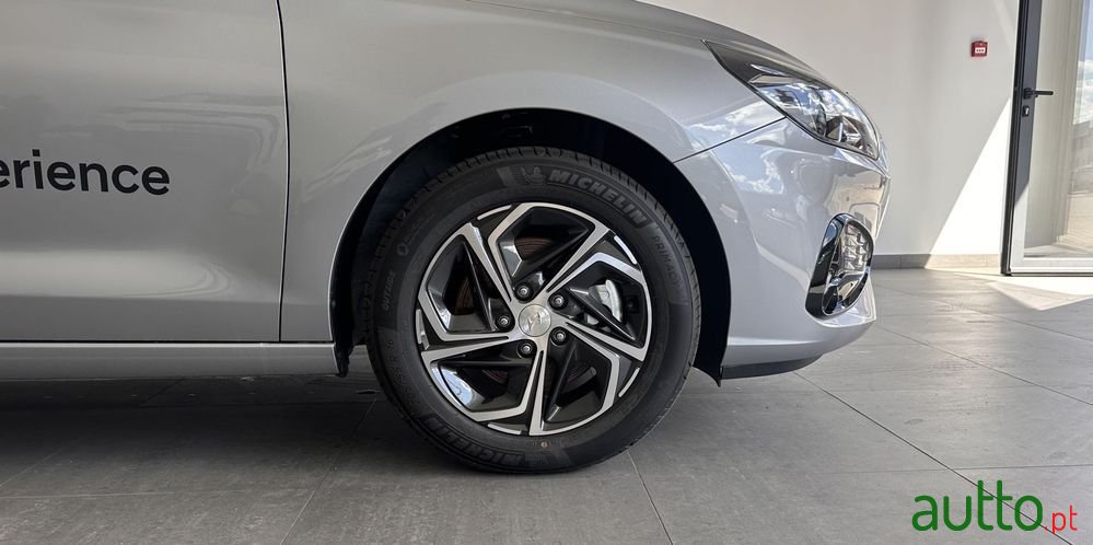 2024' Hyundai i30 1.0 T-Gdi Style Plus photo #2