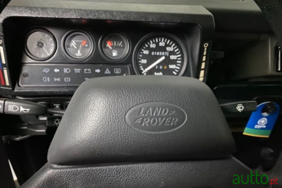 1998' Land Rover Defender photo #5