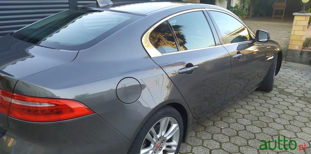 2017' Jaguar XE 2.0 D Prestige Aut. photo #2