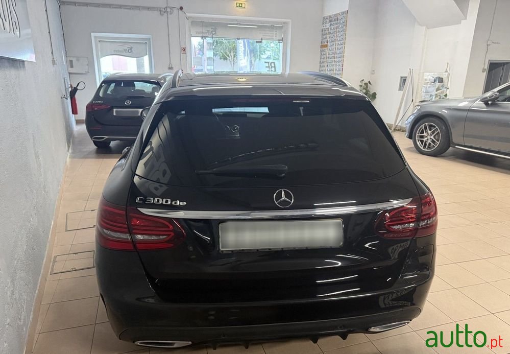 2020' Mercedes-Benz Classe C photo #5