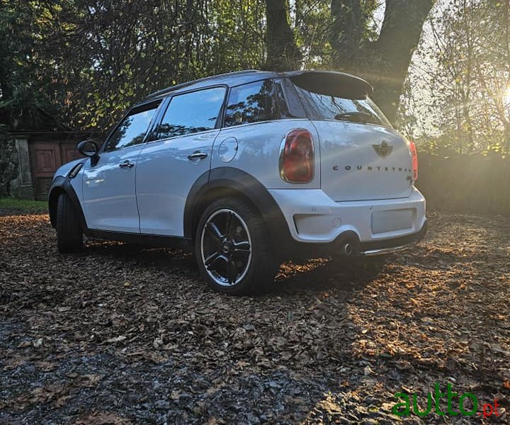 2011' MINI Countryman photo #3