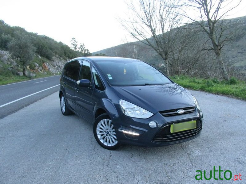 2014' Ford S-Max photo #5