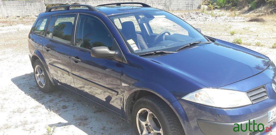 2004' Renault Megane Break photo #2