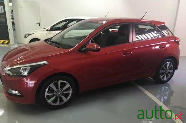 2016' Hyundai i20 1.1 Crdi Comfort+P.Look+Jll16 photo #2