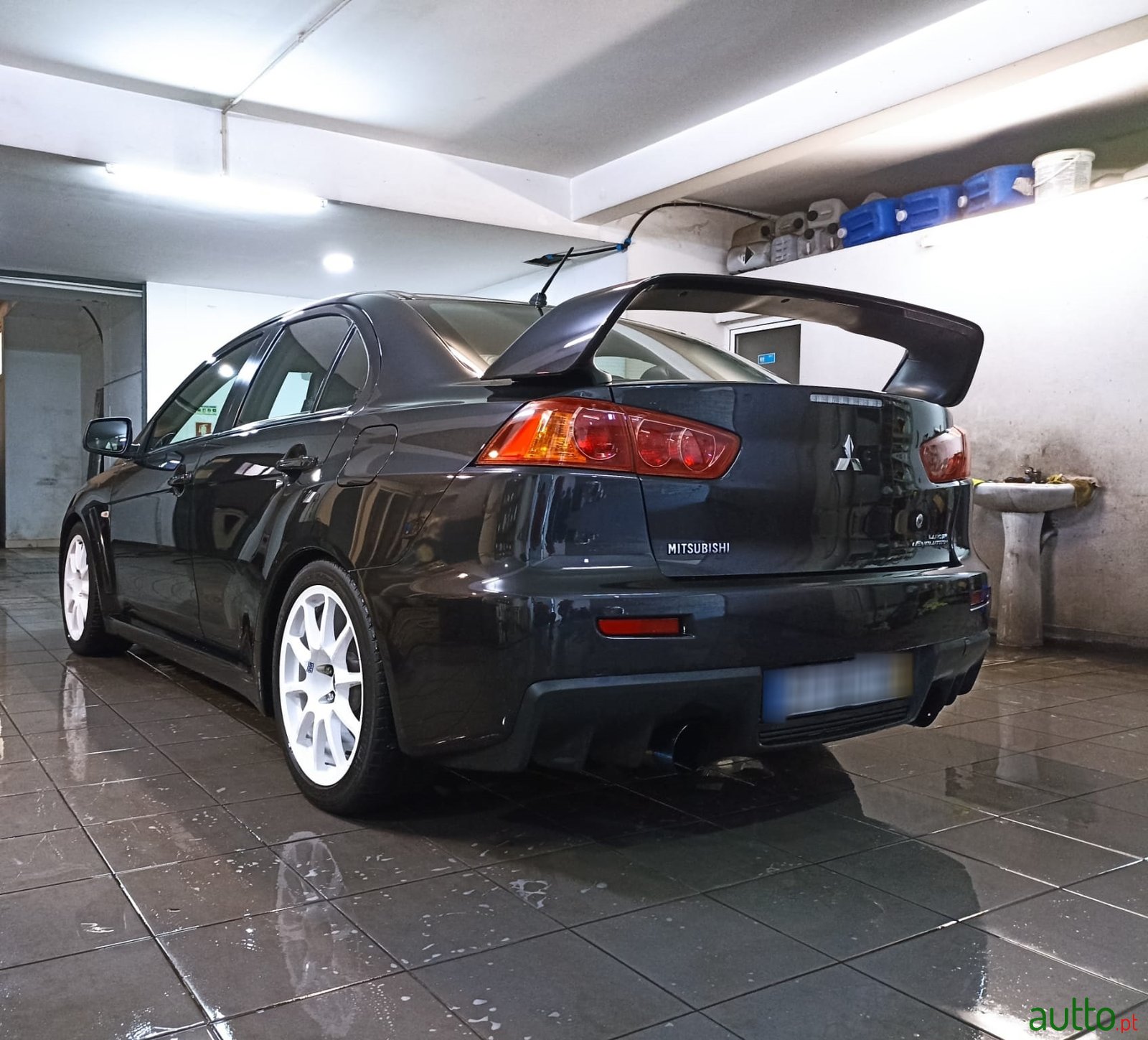 2009' Mitsubishi Eclipse photo #5