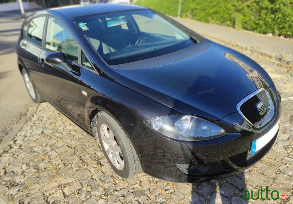 2006' SEAT Leon photo #2