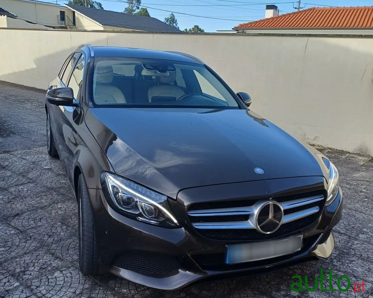2015' Mercedes-Benz Classe C photo #2