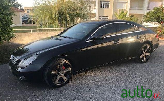 2008' Mercedes-Benz Cls-320 photo #2