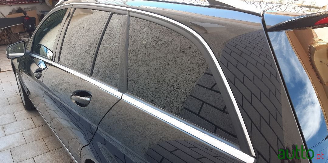 2011' Mercedes-Benz C-220 photo #4