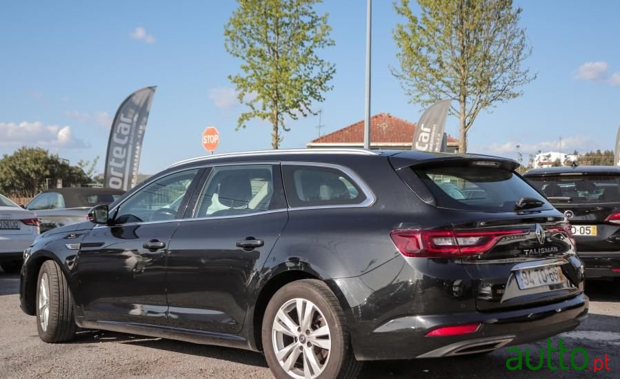 2017' Renault Talisman Sport Tourer photo #3