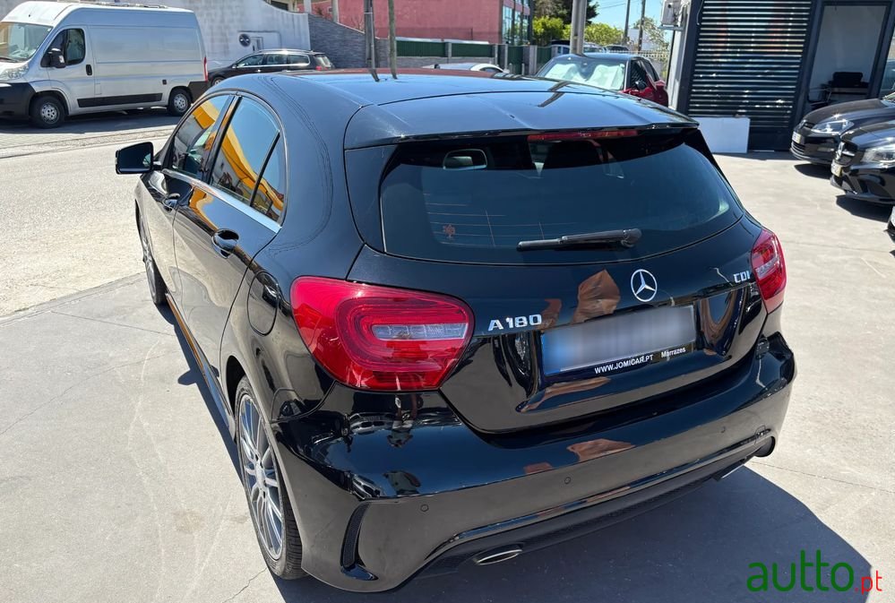 2013' Mercedes-Benz Classe A photo #4