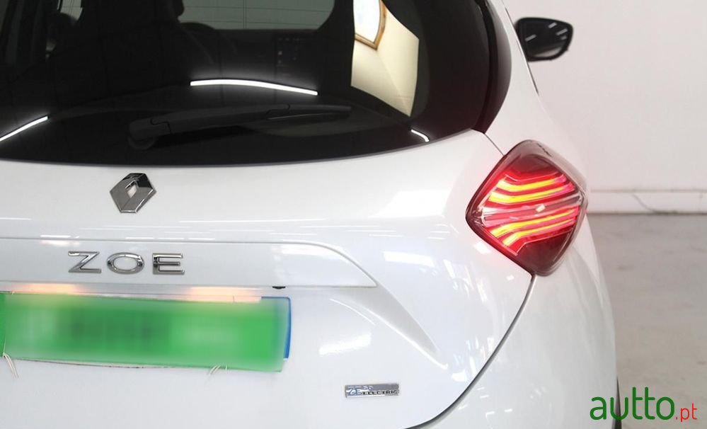2020' Renault Zoe photo #6