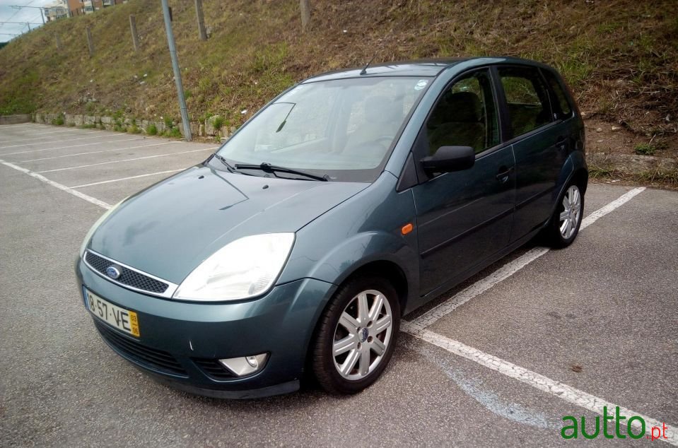 2003' Ford Fiesta photo #1