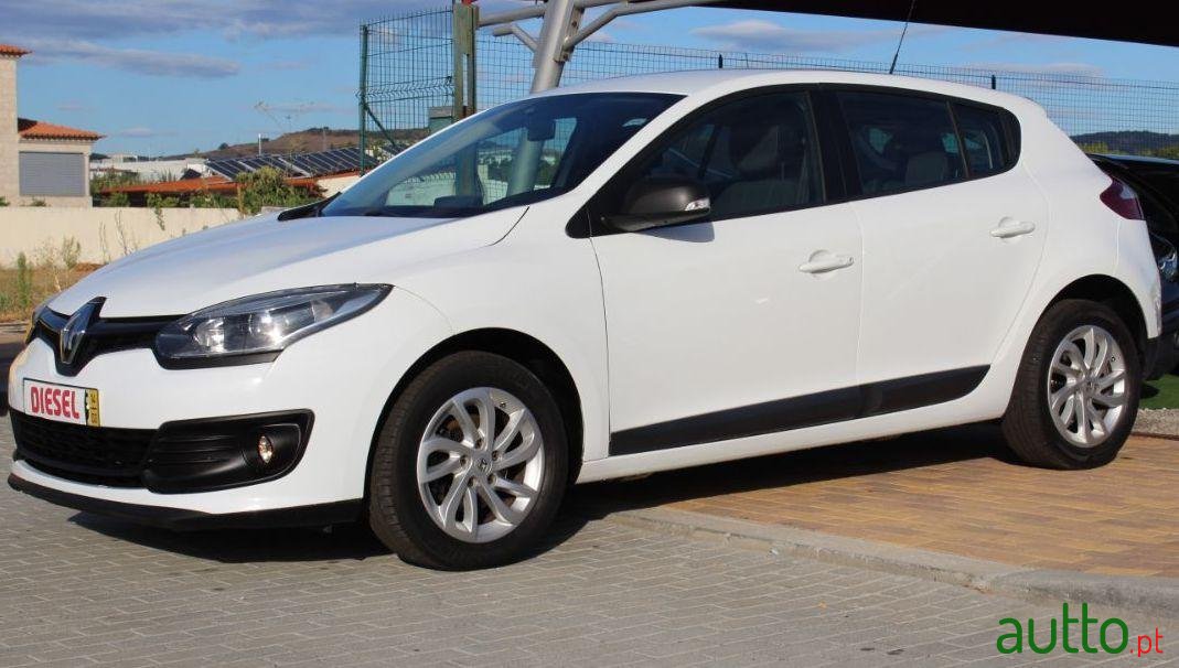 2014' Renault Megane photo #2