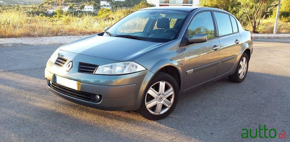 2004' Renault Megane Dynamique photo #1