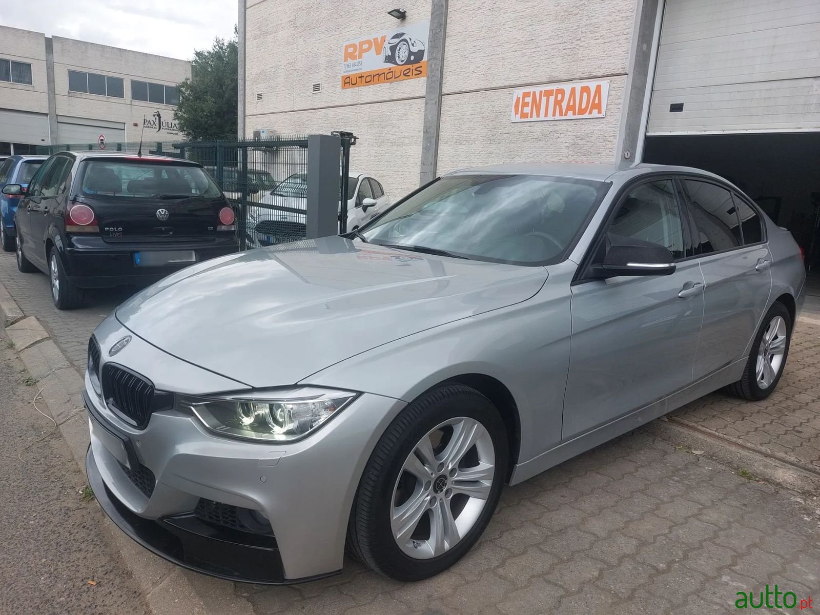 2015' BMW 320 photo #1