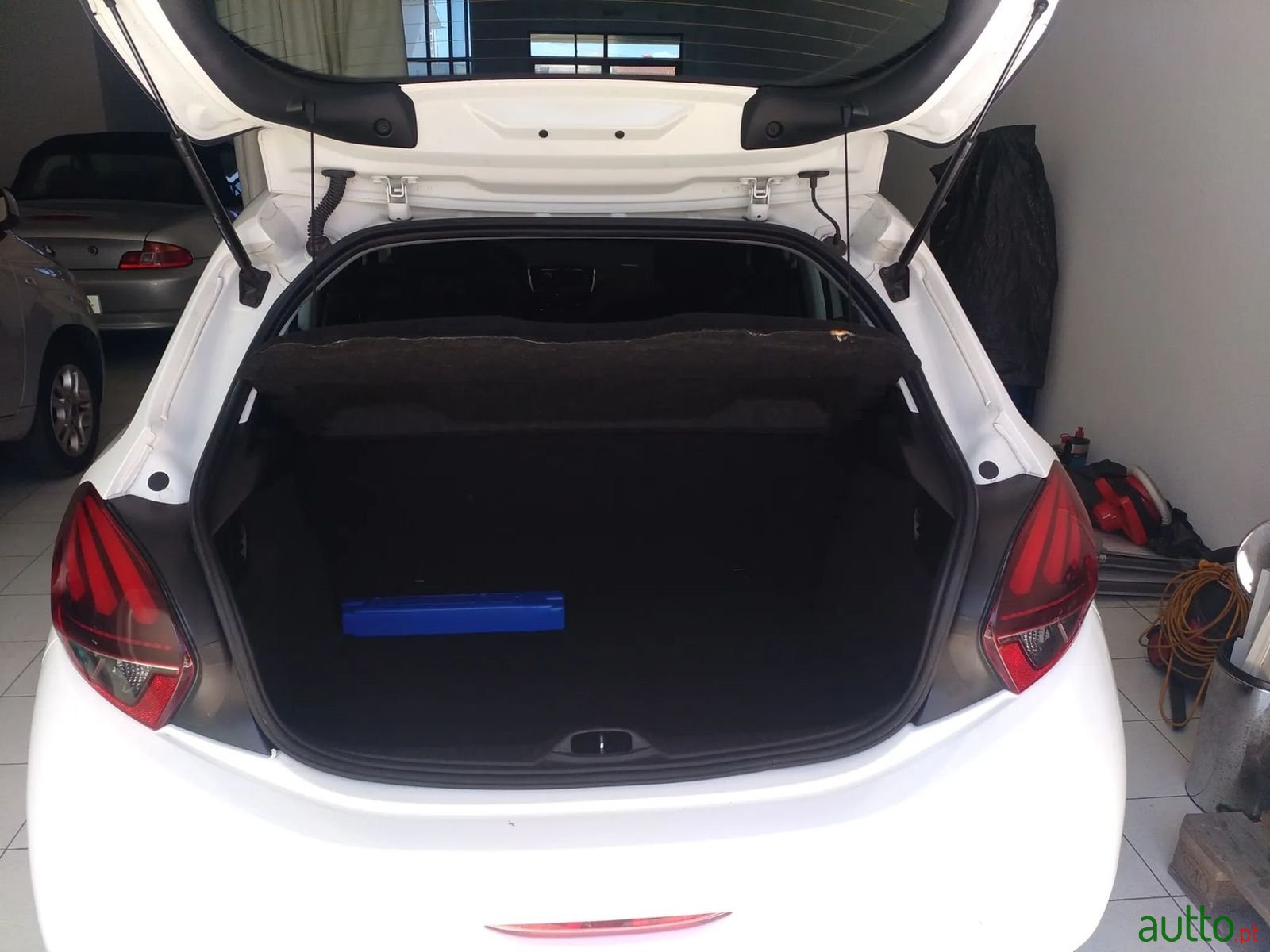 2018' Peugeot 208 photo #4