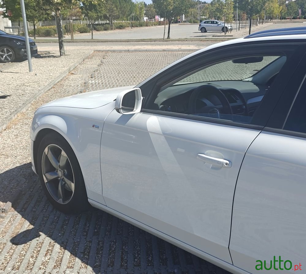 2009' Audi A4 Avant photo #5