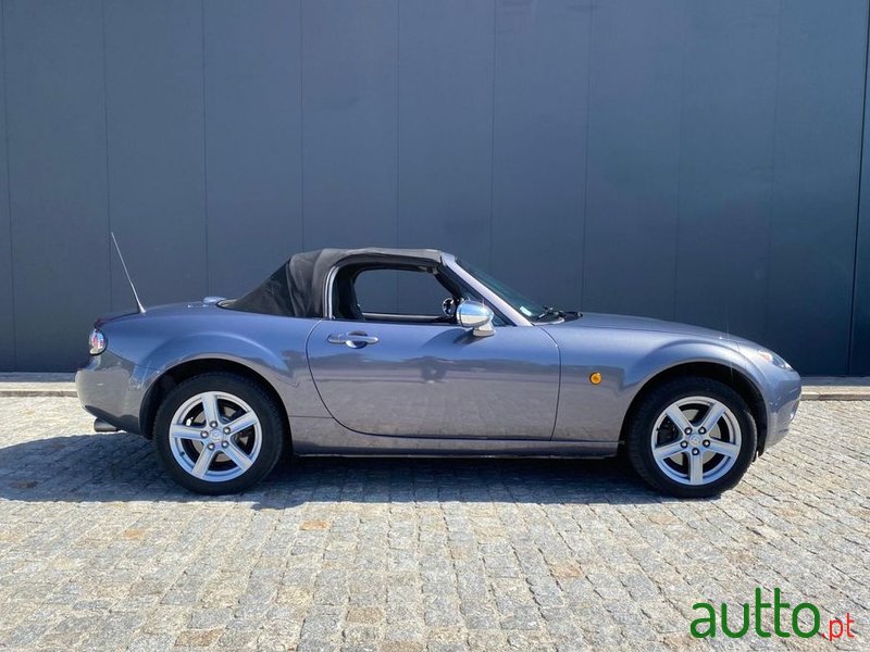 2006' Mazda MX-5 photo #5