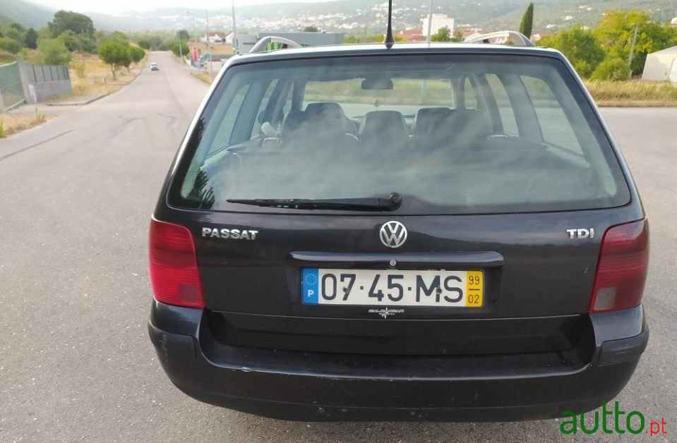 1999' Volkswagen Passat photo #4