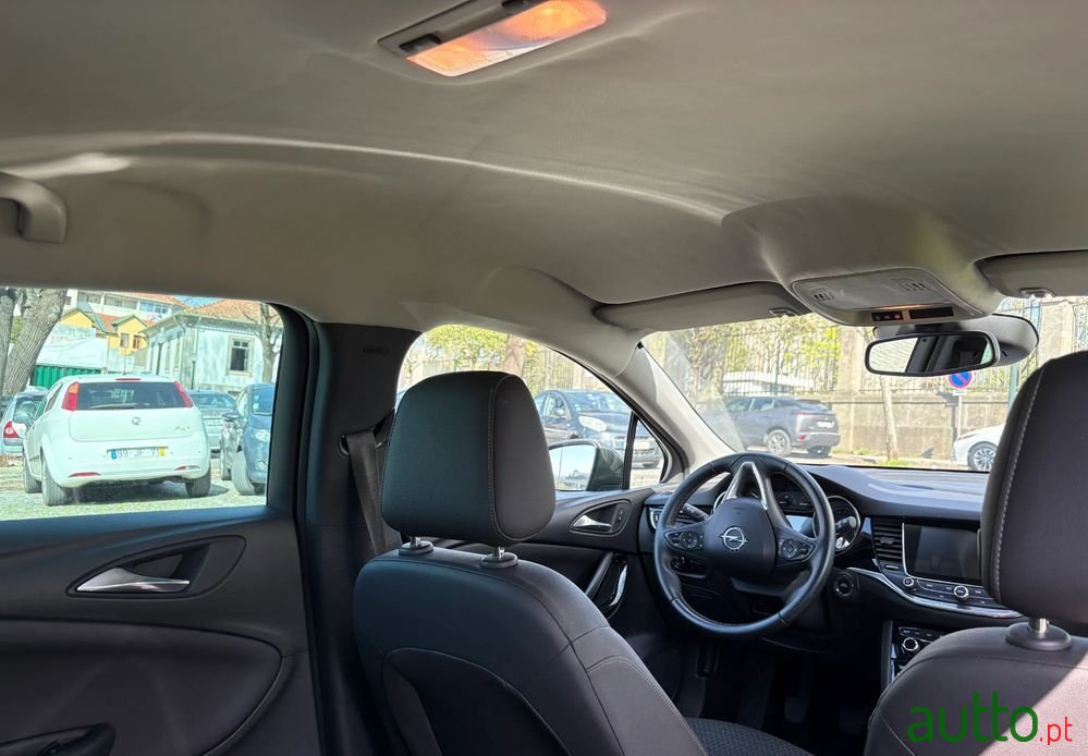 2018' Opel Astra Sports Tourer photo #6