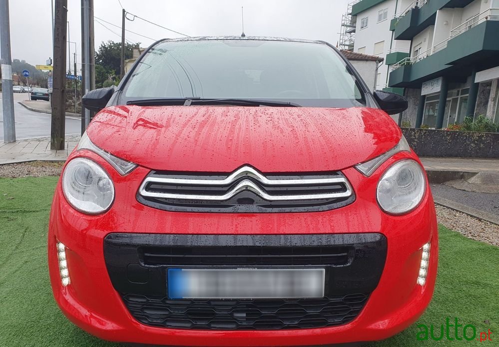2019' Citroen C1 1.0 Vti Shine photo #2