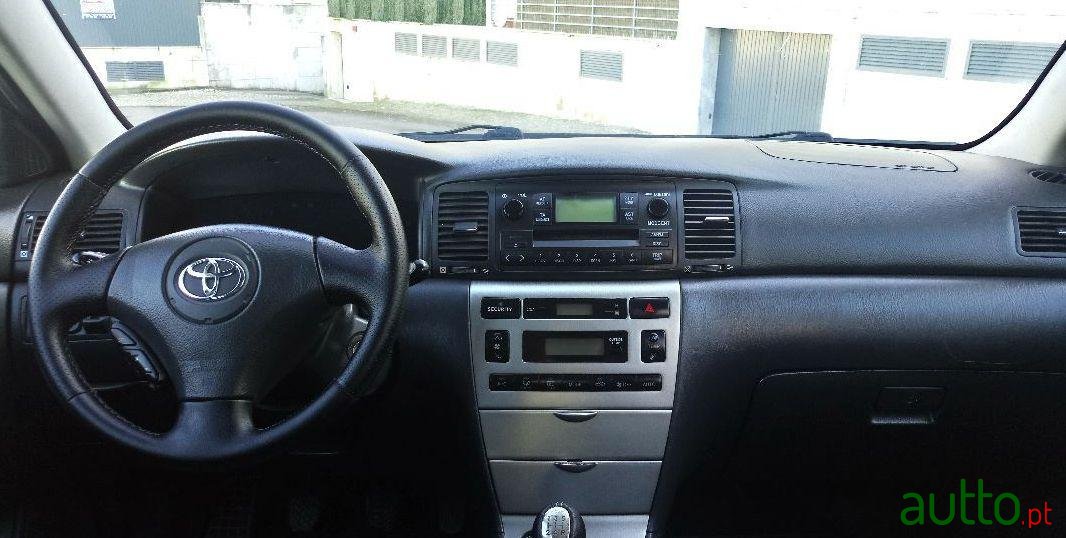 2002' Toyota Corolla 1.6 Vvt-I photo #1