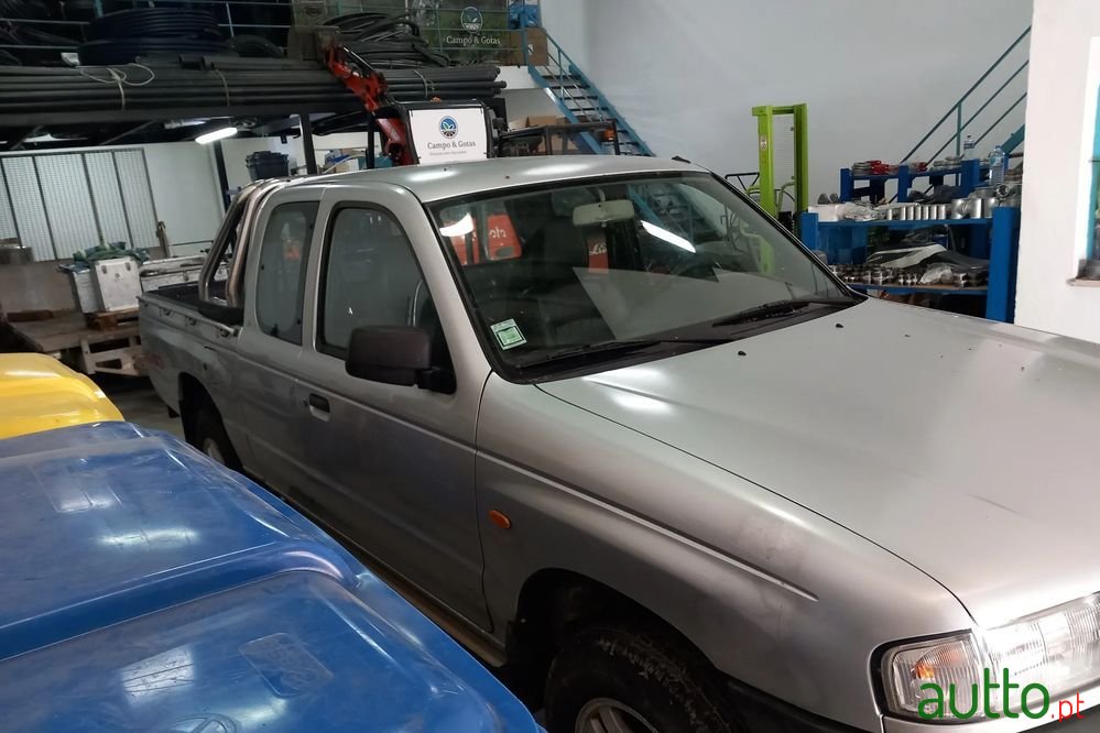 2002' Mazda B 2500 photo #4
