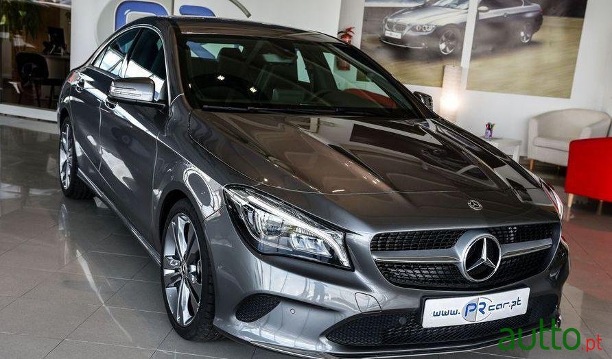 2018' Mercedes-Benz Cla-180 D Urban photo #2