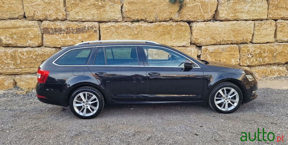 2018' Skoda Octavia Break photo #6