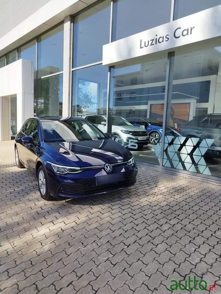 2022' Volkswagen Golf photo #1