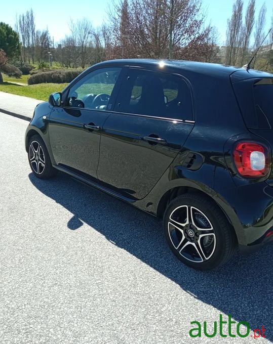 2021' Smart Forfour photo #5