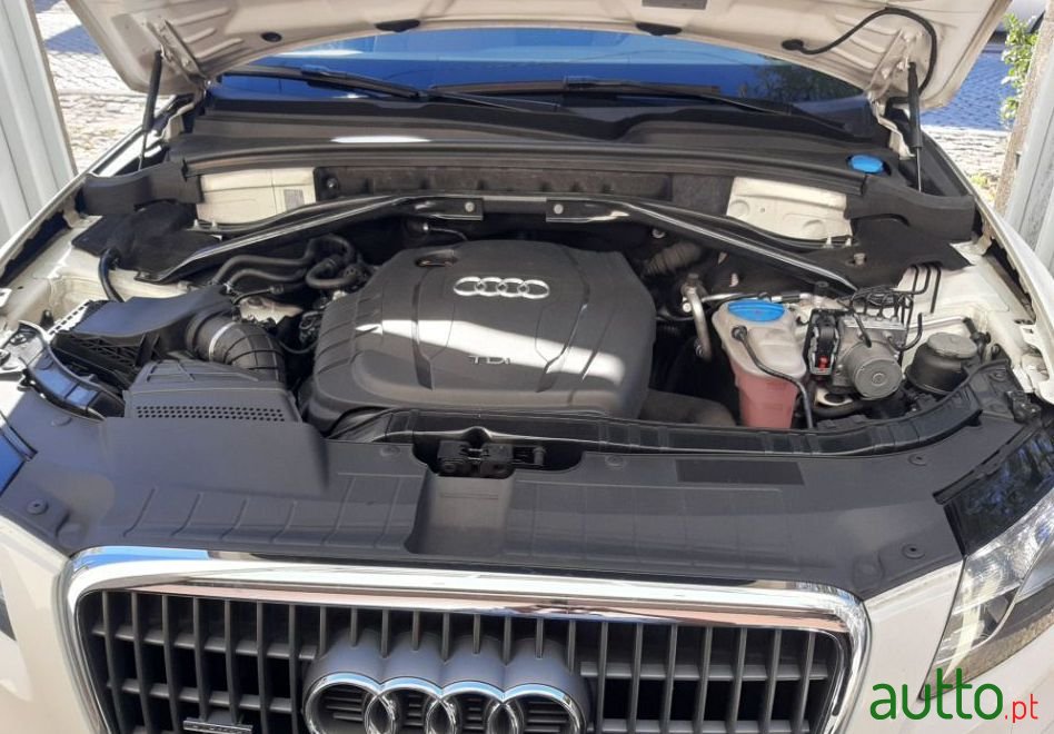 2011' Audi Q5 photo #4