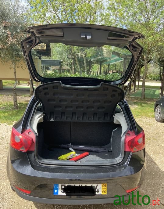 2009' SEAT Ibiza photo #5
