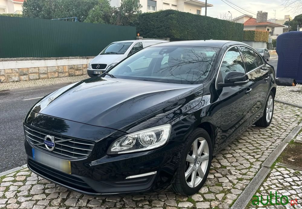 2016' Volvo S60 2.0 D2 Momentum photo #4